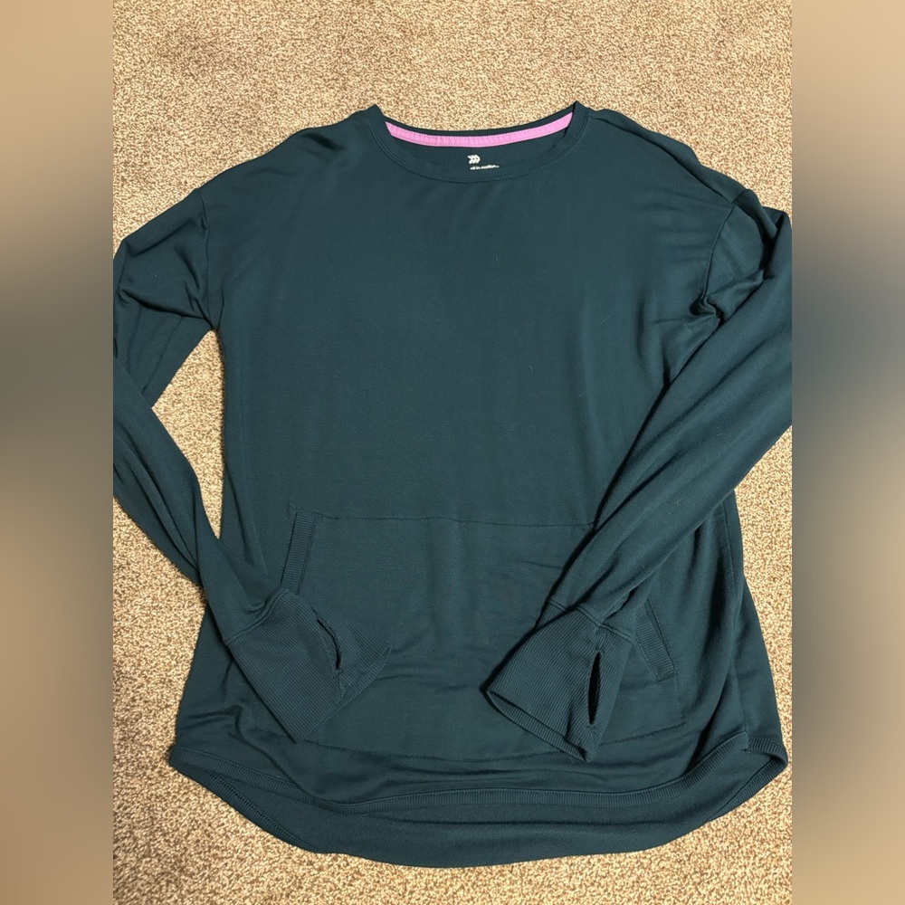 Girls size 14/16 has thumb holes